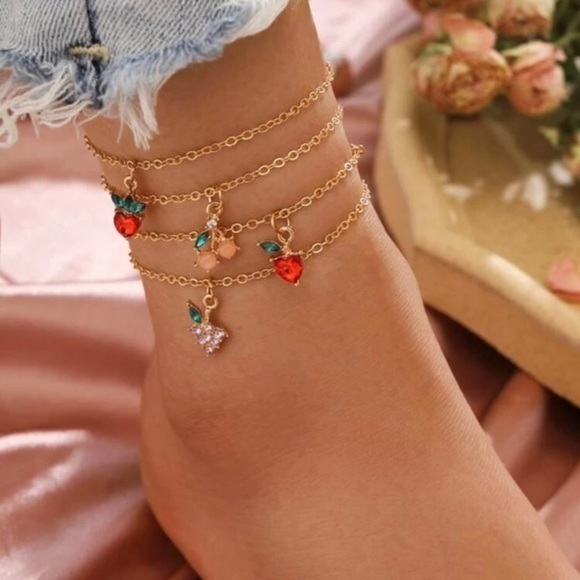 330 4pc Charm Anklet 17$